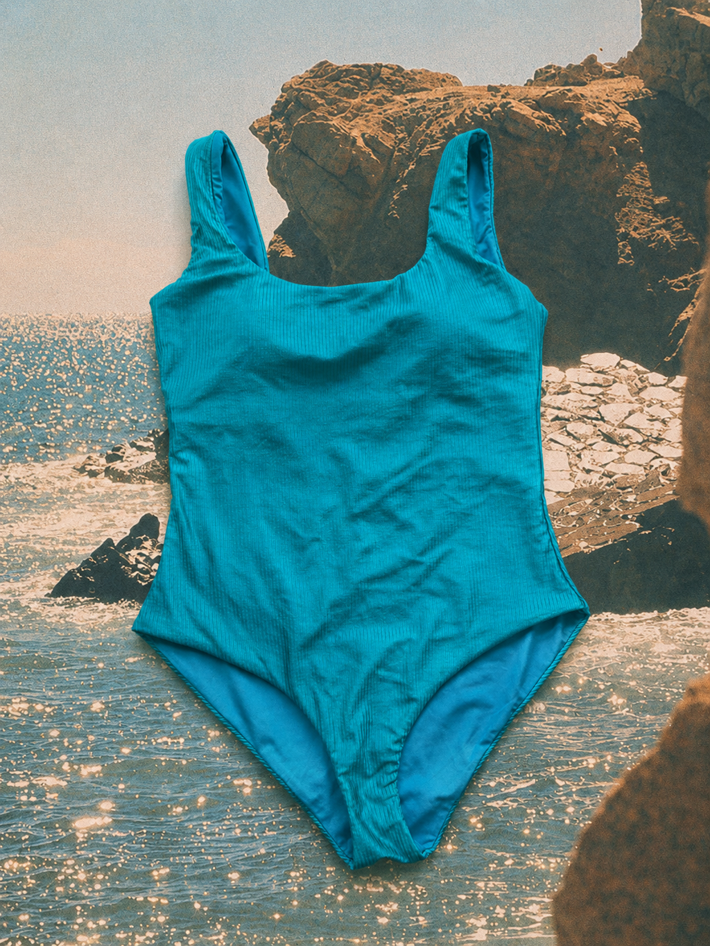 THE AQUAMARINE SUIT